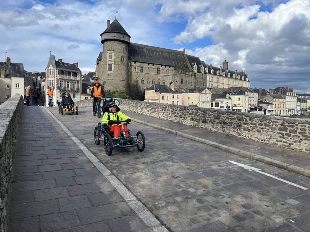 découvrez l'incroyable aventure d'un mayennais qui conquiert les sommets alpins en ultra trail, repoussant ses limites et défiant les montagnes avec passion et détermination.
