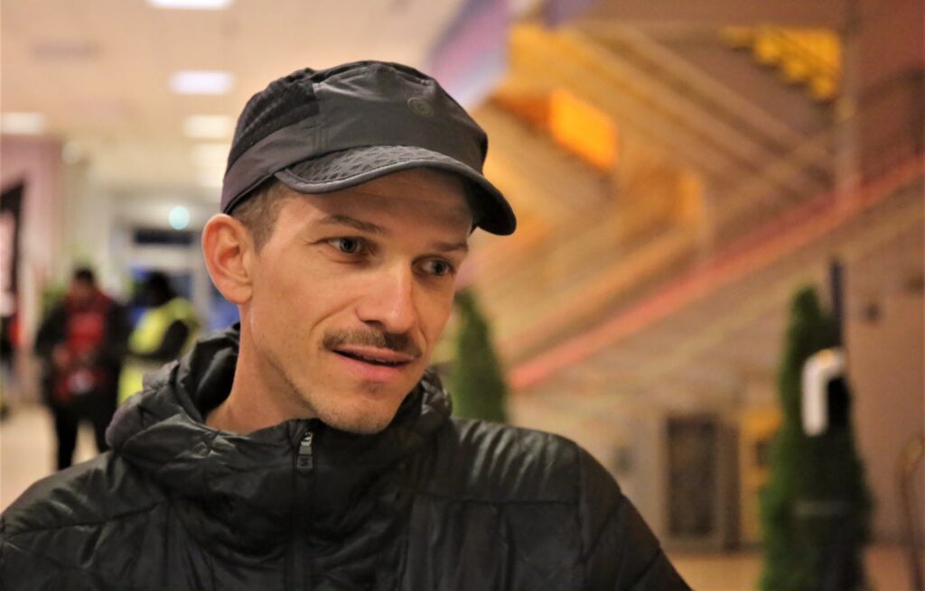 découvrez la victoire d'antoine guillon à la transmartinique 2025, une performance exceptionnelle dans cette course emblématique.