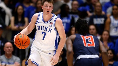 découvrez l'histoire fascinante de kon knueppel, une légende méconnue de la nba dont le parcours a marqué le basketball malgré une reconnaissance limitée.