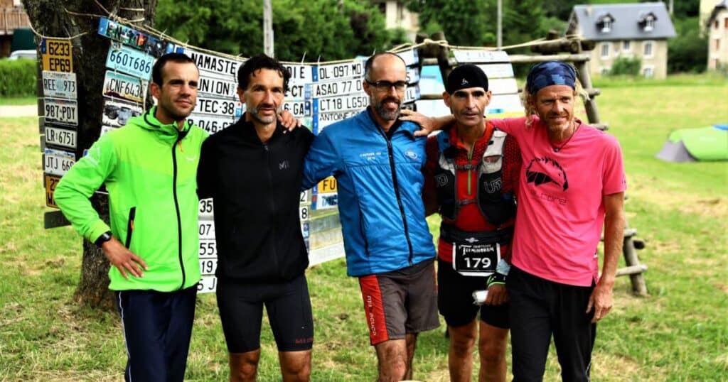 découvrez le débat passionné lors de la jurassienne, un défi trail exceptionnel de 300 km, où endurance et détermination sont au cœur de l'événement.