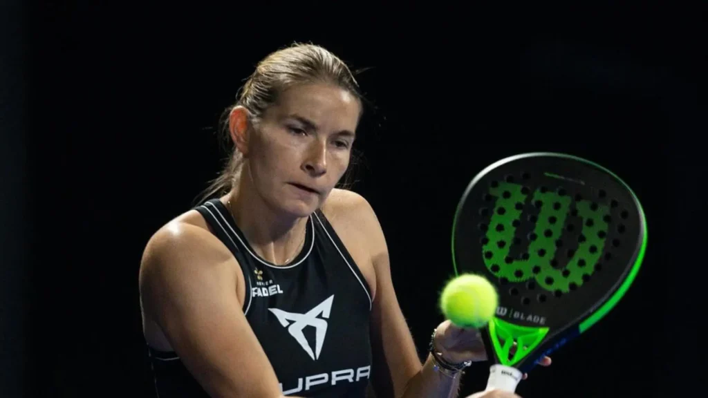 découvrez les derniers remaniements au classement mondial avec la sortie de collombon du top 30. analyse complète et mises à jour du classement.