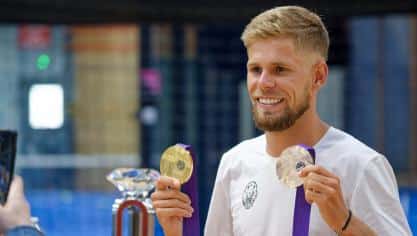 découvrez l'incroyable aventure de thierry fauvarque, qui a parcouru 300 km de trail dans les alpes, poussé par sa passion profonde pour la nature et l'exploration en plein air.