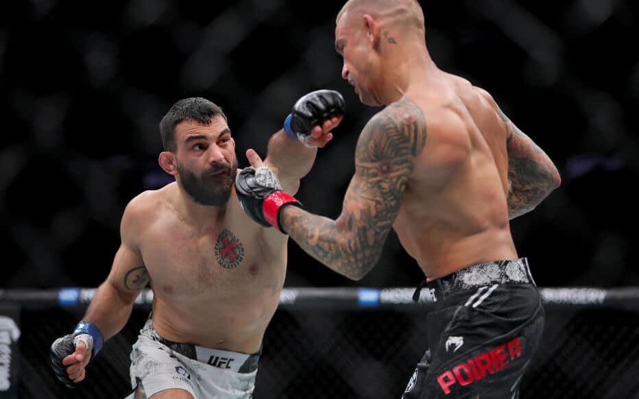 découvrez le top 20 des ko les plus spectaculaires de l'ufc 2025, mettant en vedette imavov et saint denis dans des combats explosifs et mémorables.