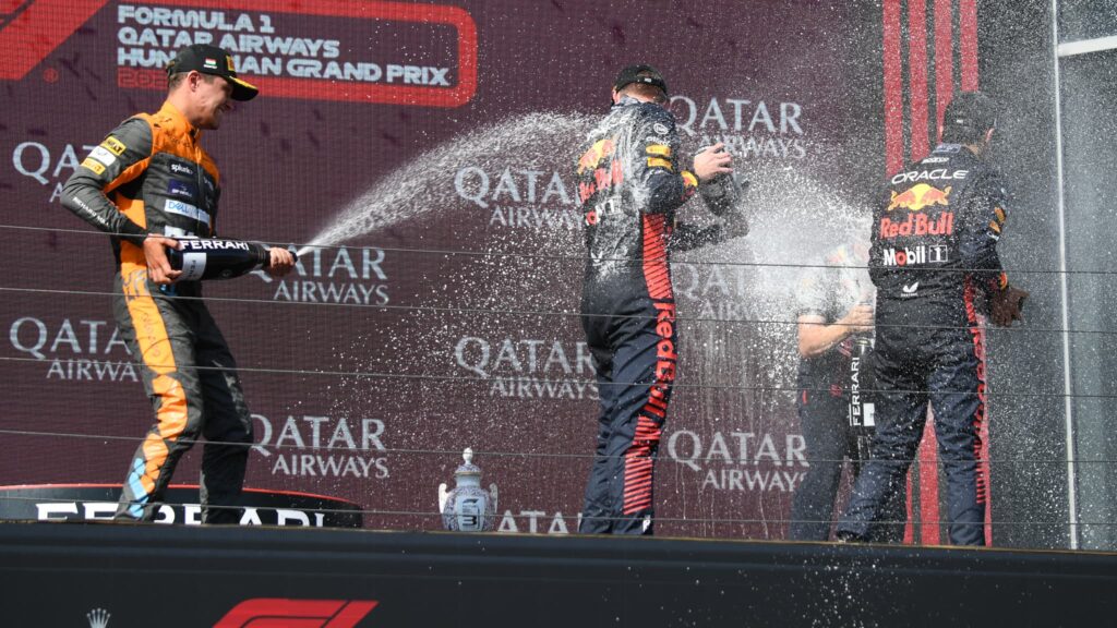 découvrez tout sur le trophée f1 de lando norris : son poids, sa composition et sa valeur. une analyse complète pour les fans de formule 1.