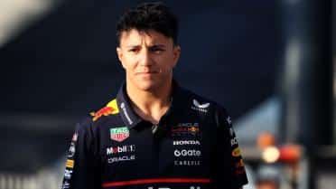 victor wembanyama profondément ému par la perte d’un proche juste avant la finale de la nba cup, une épreuve personnelle au cœur de la compétition.