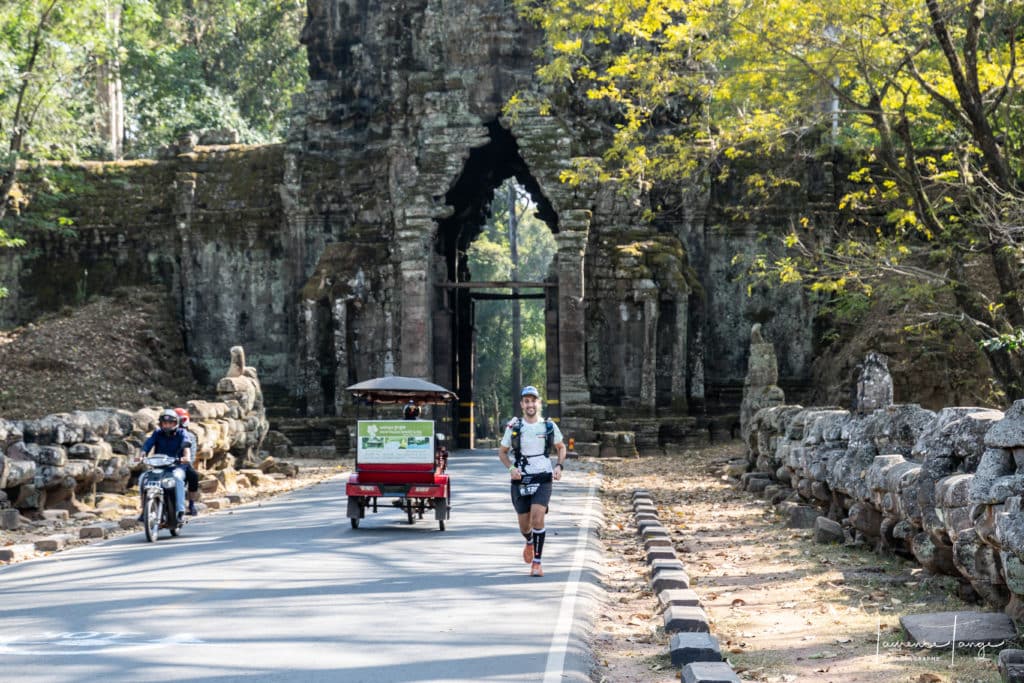 participez à l'angkor ultra trail 2026, une aventure sportive unique au cœur des temples d'angkor. course d'endurance mêlant défi et découverte culturelle.