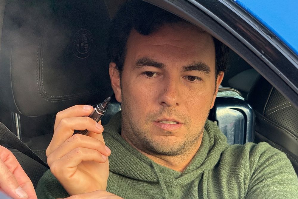 découvrez pourquoi checo perez a dépensé 6 000 £ pour une séance de psy et les raisons derrière cette décision surprenante.