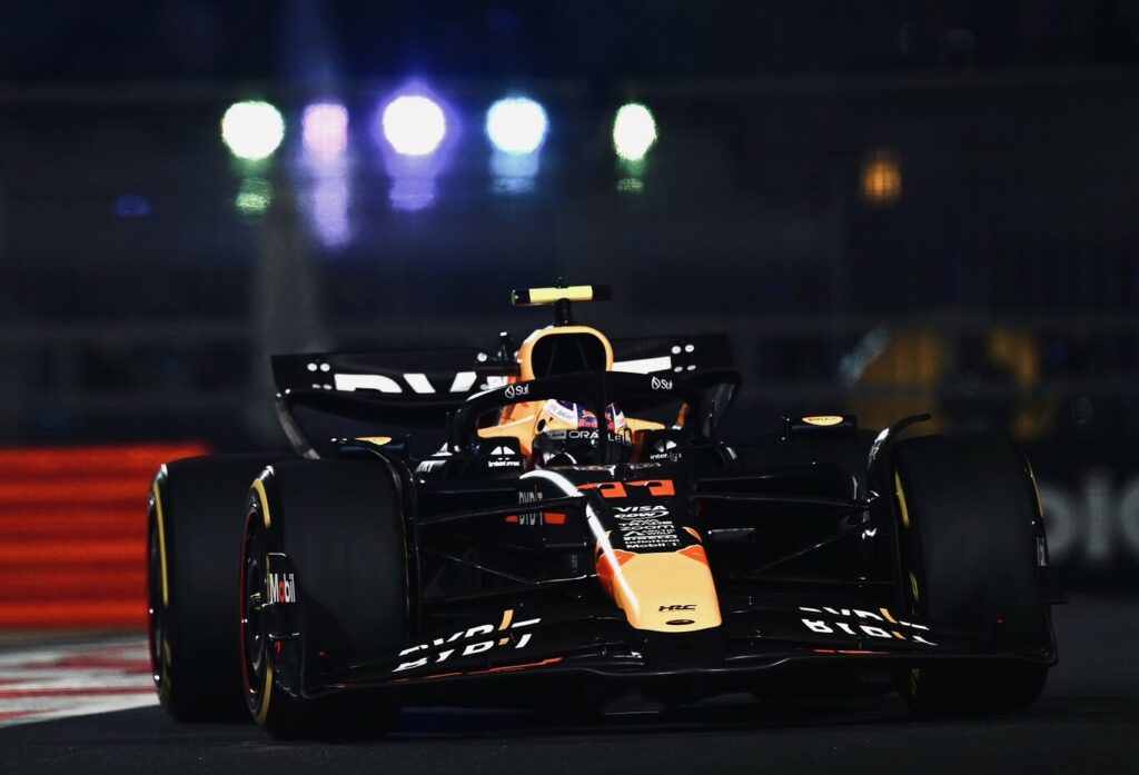 découvrez l'avenir de checo pérez en formule 1 en 2026 avec l'équipe cadillac. suivez les dernières nouvelles, performances et ambitions du pilote mexicain dans la saison à venir.