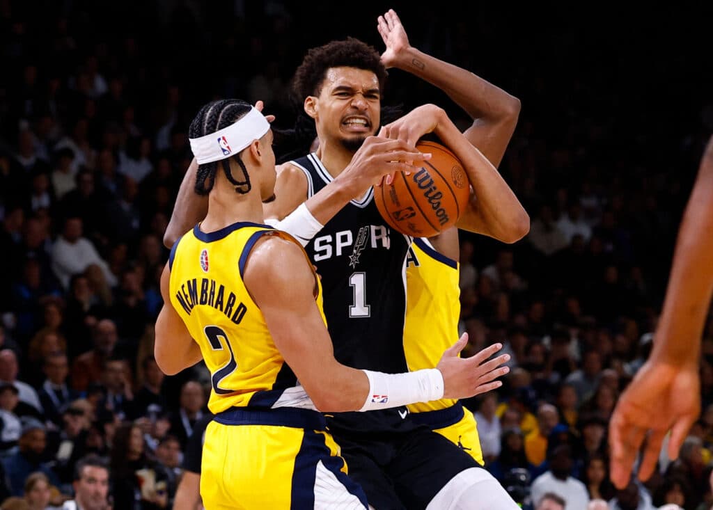 découvrez l'incroyable parcours d'un espoir de la nba qui a surmonté un cancer et prépare désormais son retour sur le terrain avec détermination et courage.