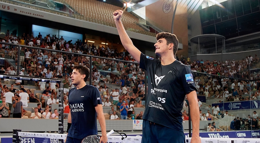 découvrez la collaboration entre rolex et arturo coello, ambassadeur suisse du padel, alliant précision horlogère et passion pour le sport.