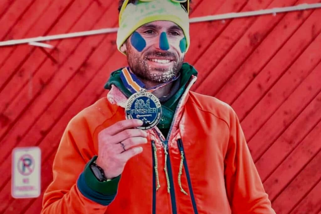 suivez en direct le yukon arctic ultra 2026 avec corbarieu et grima pour une aventure extrême et pleine de défis dans le grand nord.