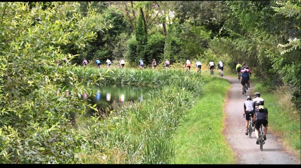 découvrez la saison extrême de maël nivinou avec 8 trails de plus de 70 km, totalisant 224 km parcourus dans le morbihan. une aventure intense au cœur de la course longue distance.
