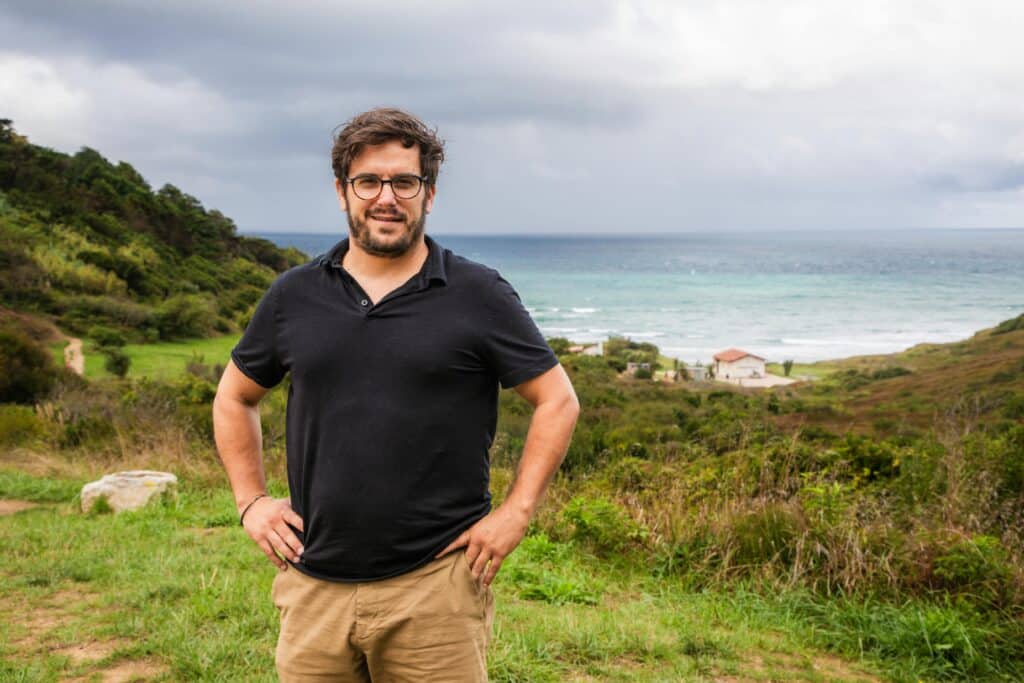 découvrez l'histoire touchante de tapia et son rêve profond de vivre aux côtés de ses parents, un récit émouvant sur les liens familiaux et l'amour.