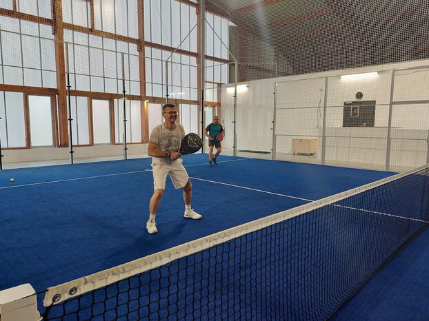 découvrez le lancement de wrc padel à trappes-élancourt, le nouveau club dédié au padel pour tous les passionnés de ce sport dynamique.