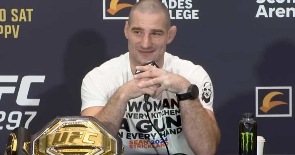 découvrez comment sean strickland bouscule la division ufc et crée des remous lors de sa conférence.