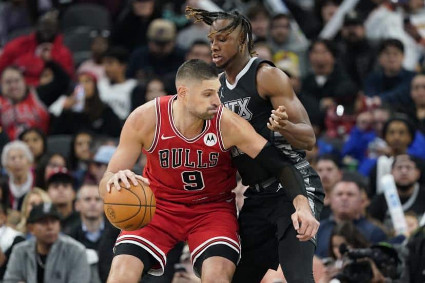 découvrez comment vucevic revient aux bulls avec l'ambition de briller lors de leur prochain match à boston.