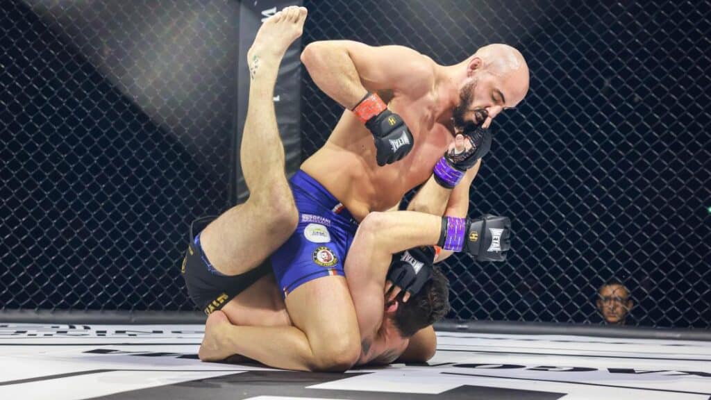 découvrez le parcours du guerrier du nord qui fait ses débuts en mma professionnel à l'hexagone, une étape clé de sa carrière sportive.